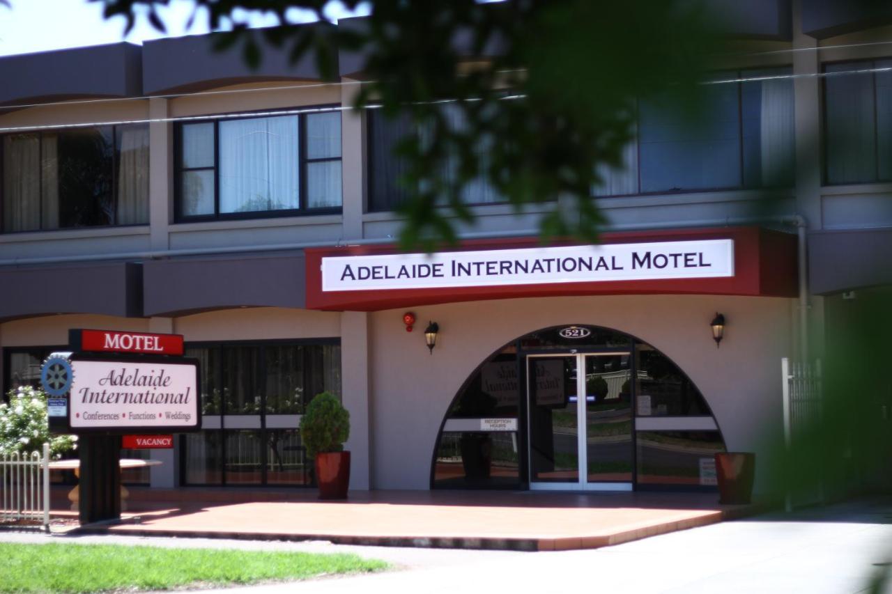 Adelaide International Motel Экстерьер фото