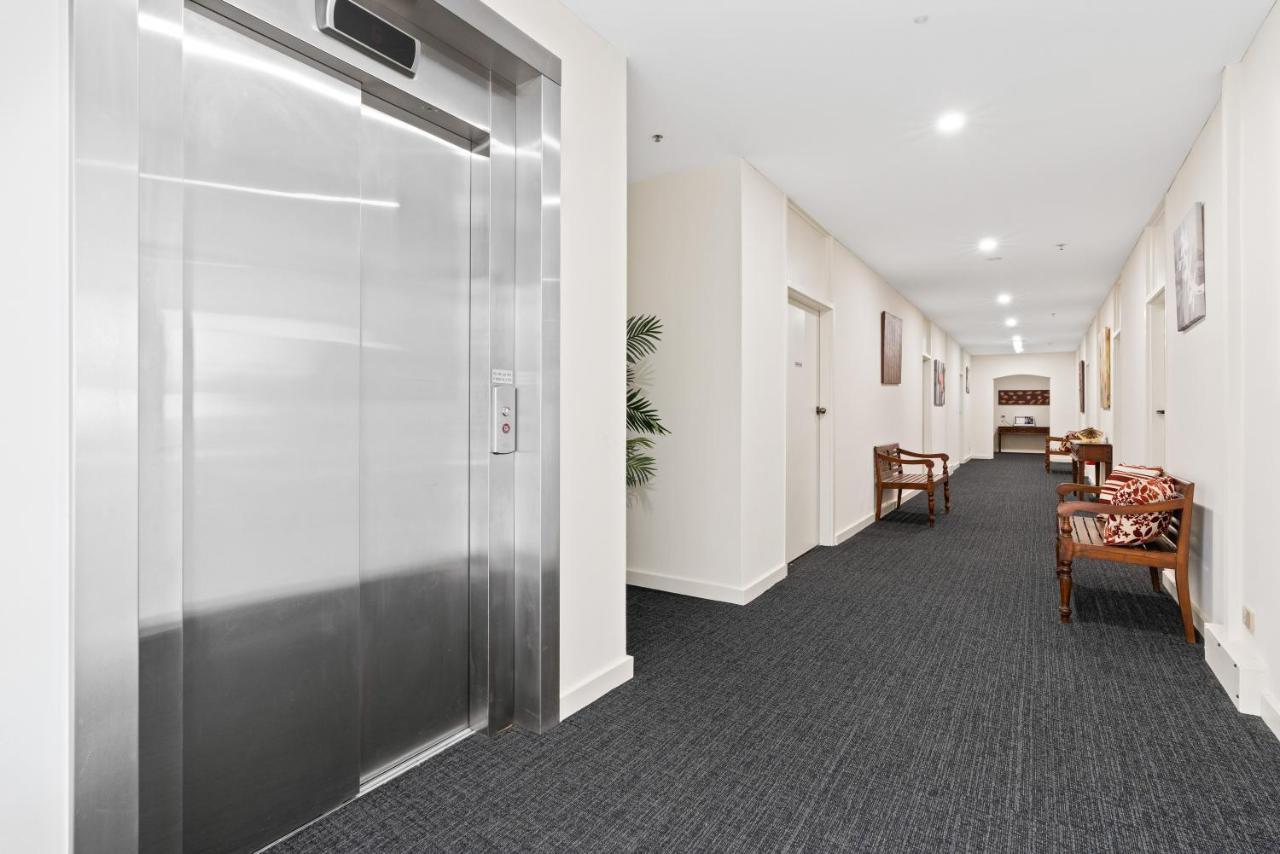 Adelaide International Motel Экстерьер фото
