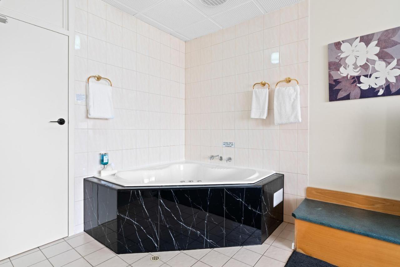 Adelaide International Motel Экстерьер фото
