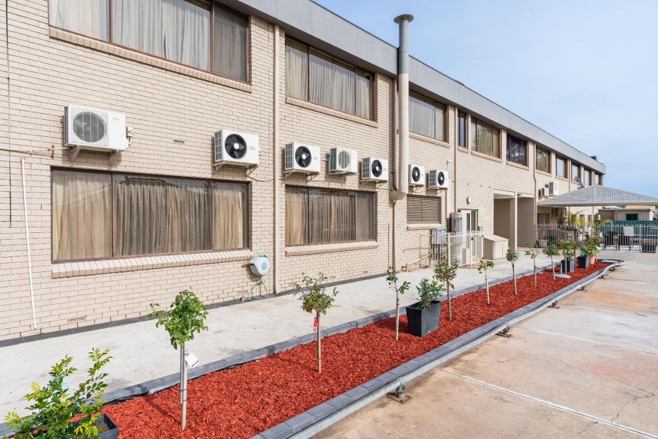 Adelaide International Motel Экстерьер фото