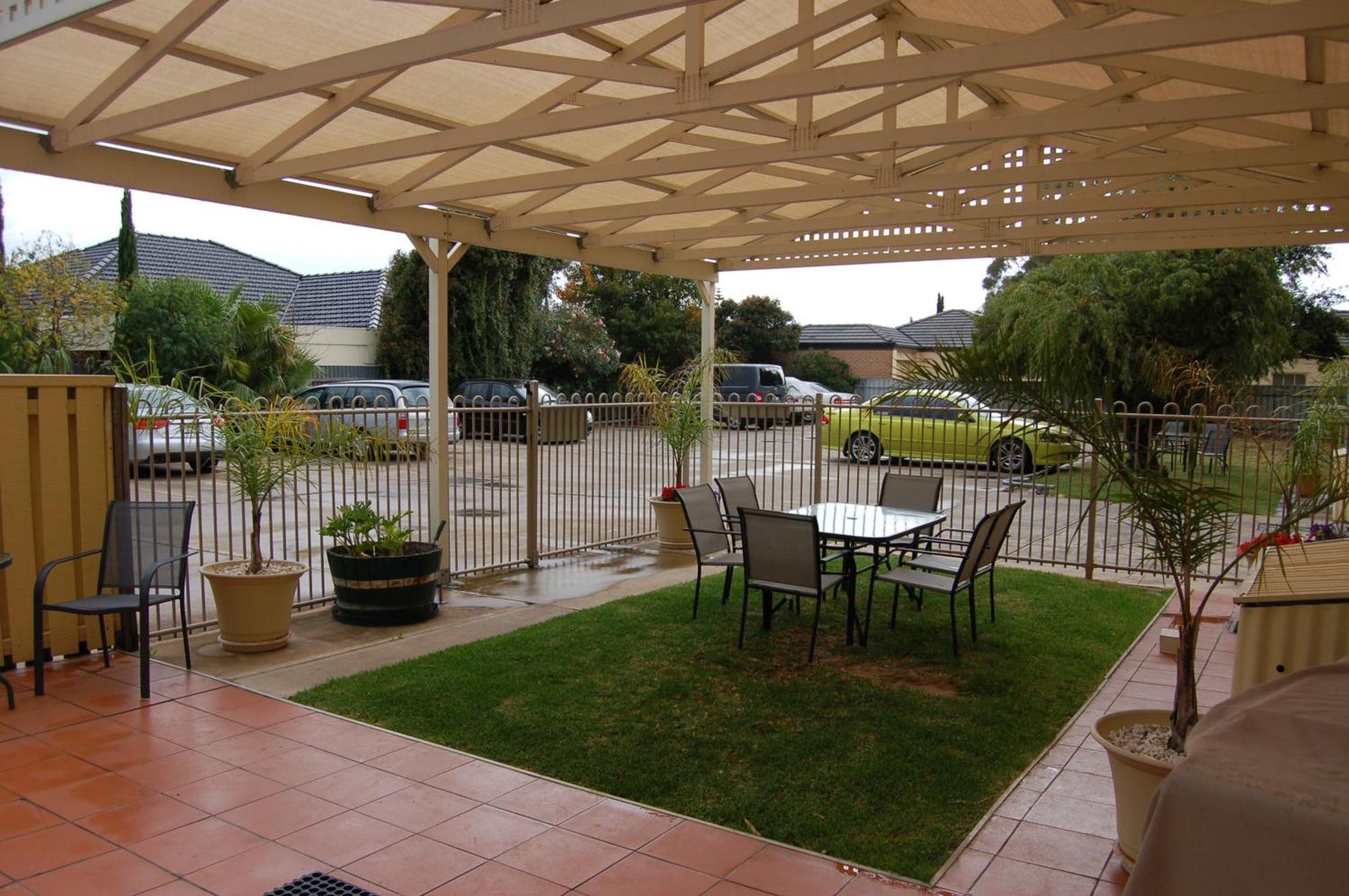 Adelaide International Motel Экстерьер фото