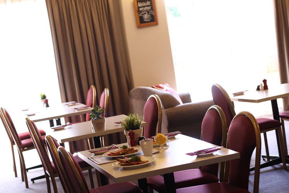 Adelaide International Motel Экстерьер фото