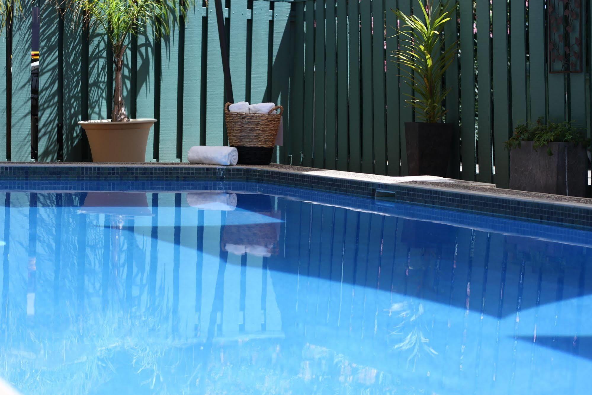 Adelaide International Motel Экстерьер фото